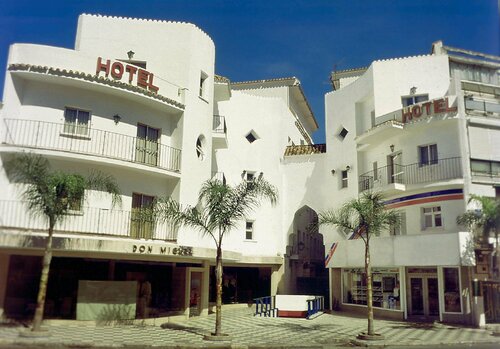 Гостиница Hotel Kristal в Торремолиносе