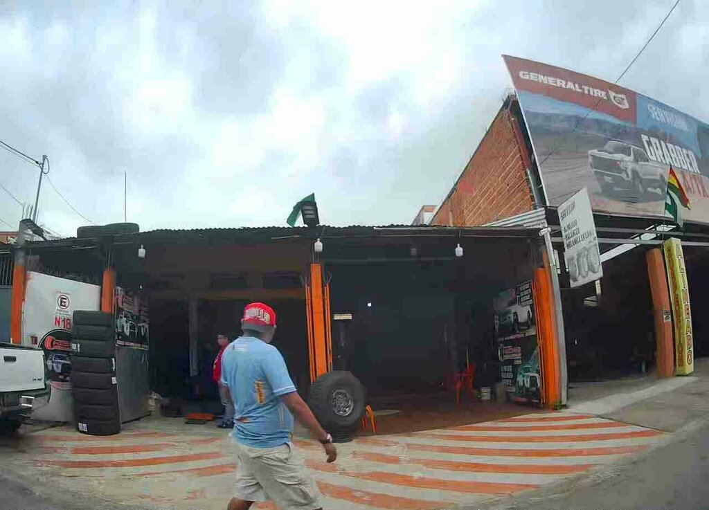 Car service, auto repair Mechanical Workshop, Santa Cruz de la Sierra, photo