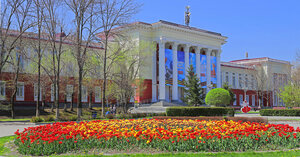 Dvorets Kultury Ugolshchikov (ploshchad Lenina, 15) ، مركز ترفيهي
