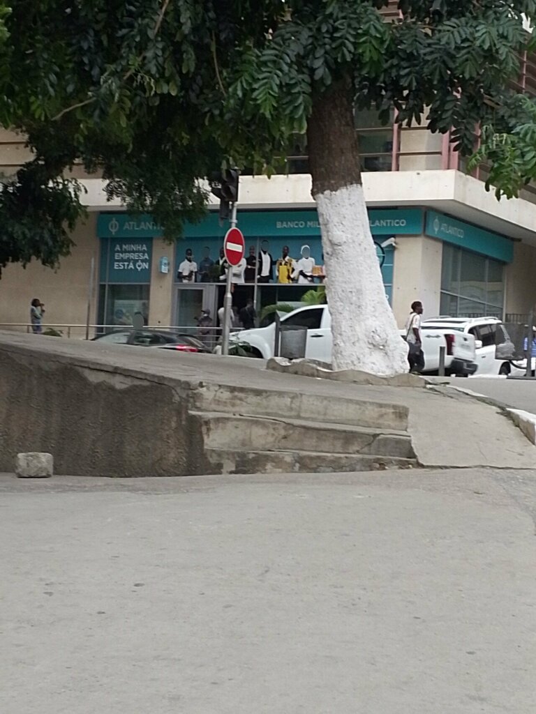 ATM Atlântico, Loanda, photo