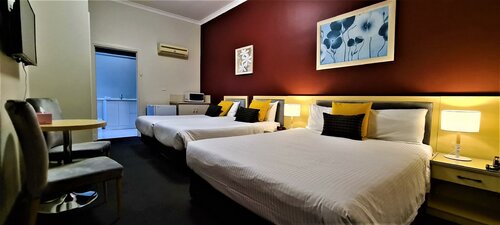 Гостиница Brunswick Tower Hotel в Мельбурне