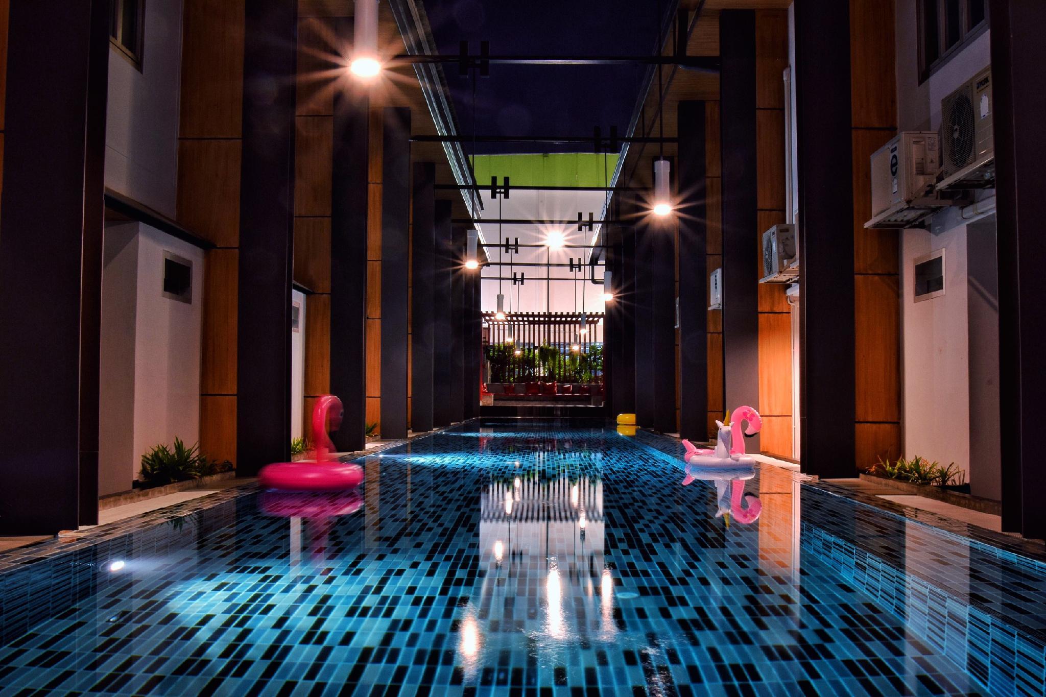 Фото Z2 Boutique Hotel