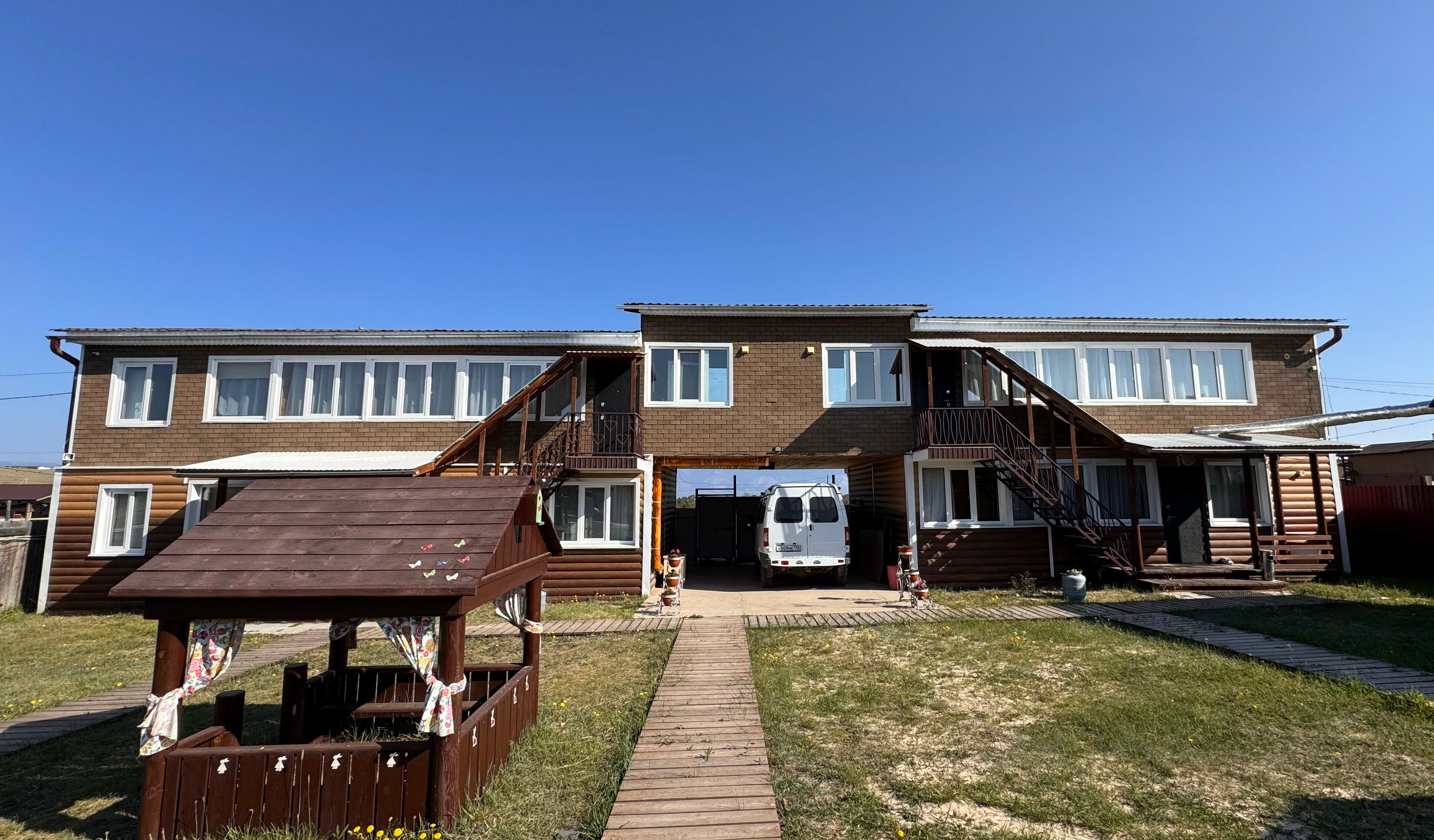 Фото отеля 1