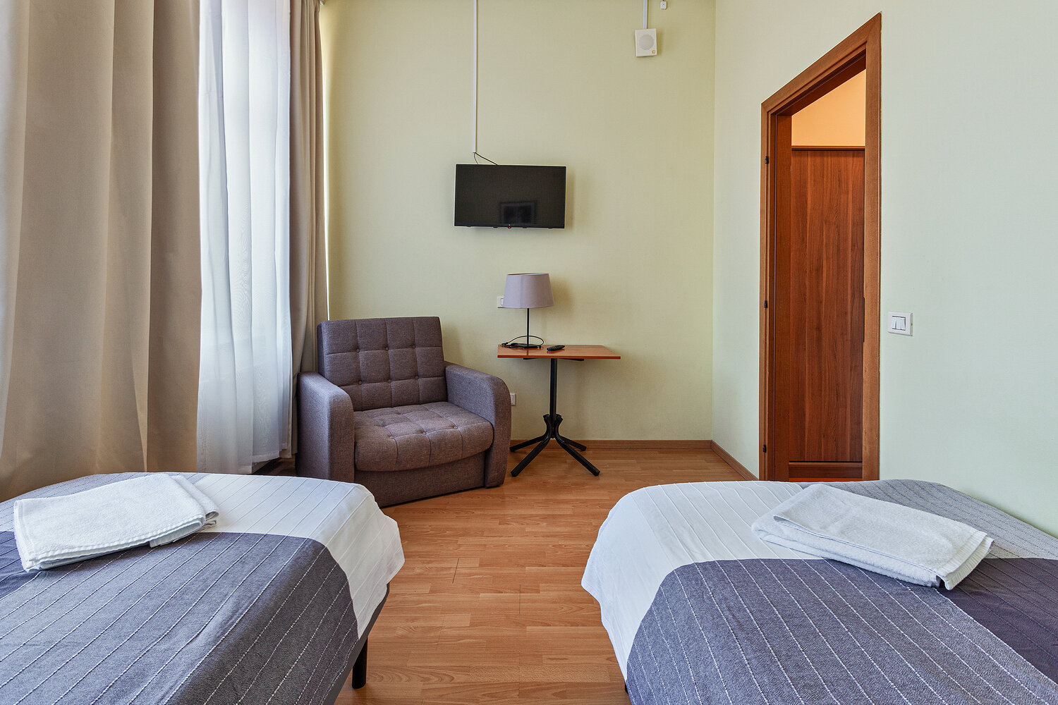 Фото Петрополис