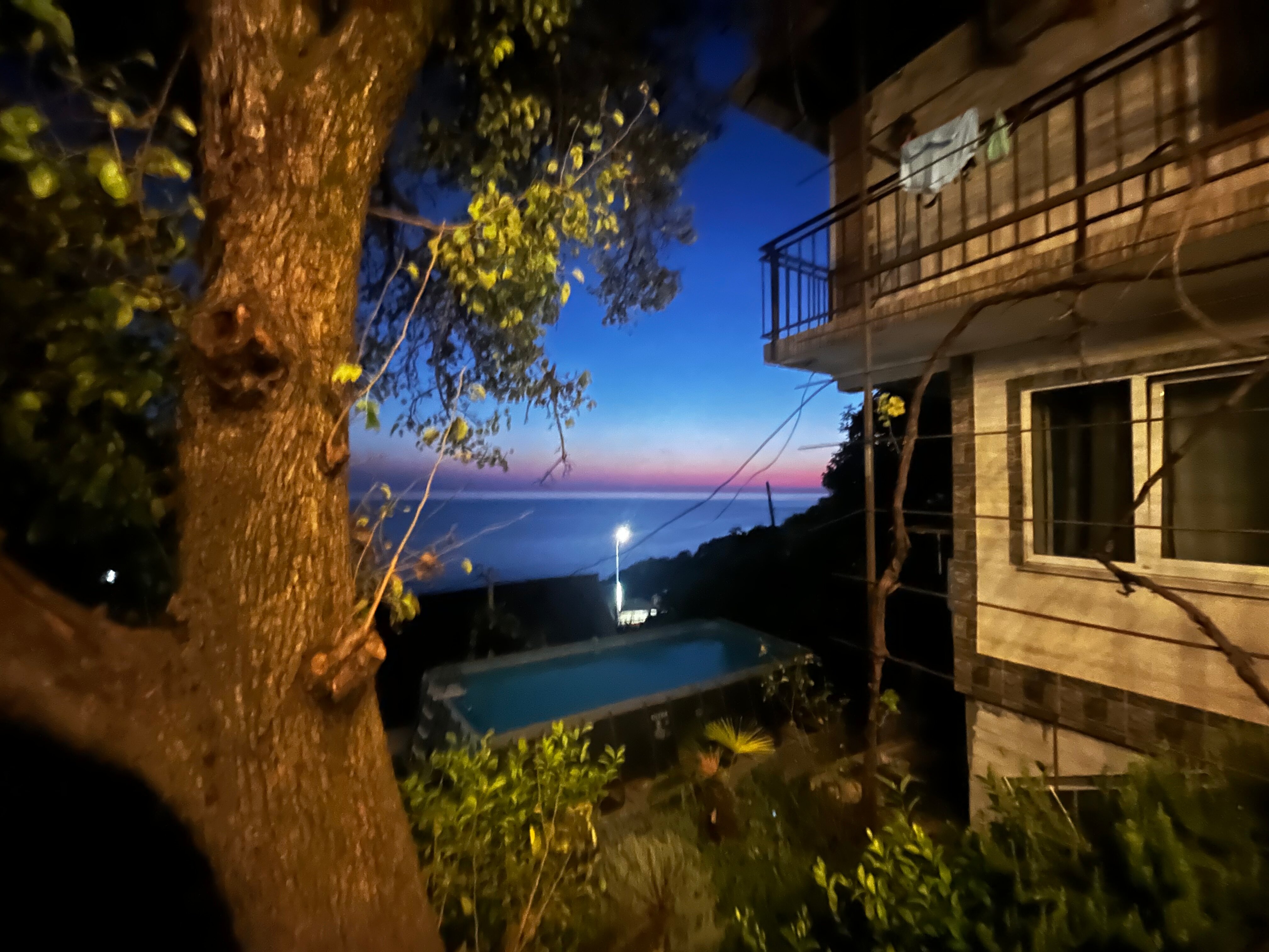 Фото Лазурный