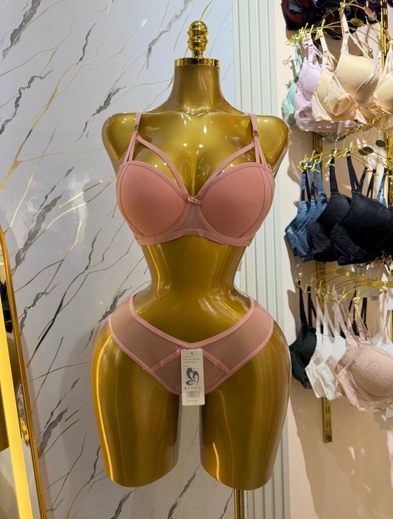Lingerie and swimwear shop Mirex, Tashkent, photo