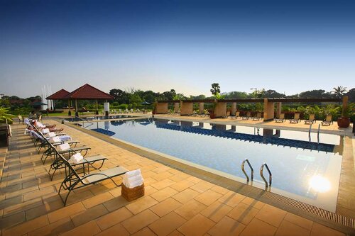 Гостиница Radisson Blu Water Garden Hotel в Дакке