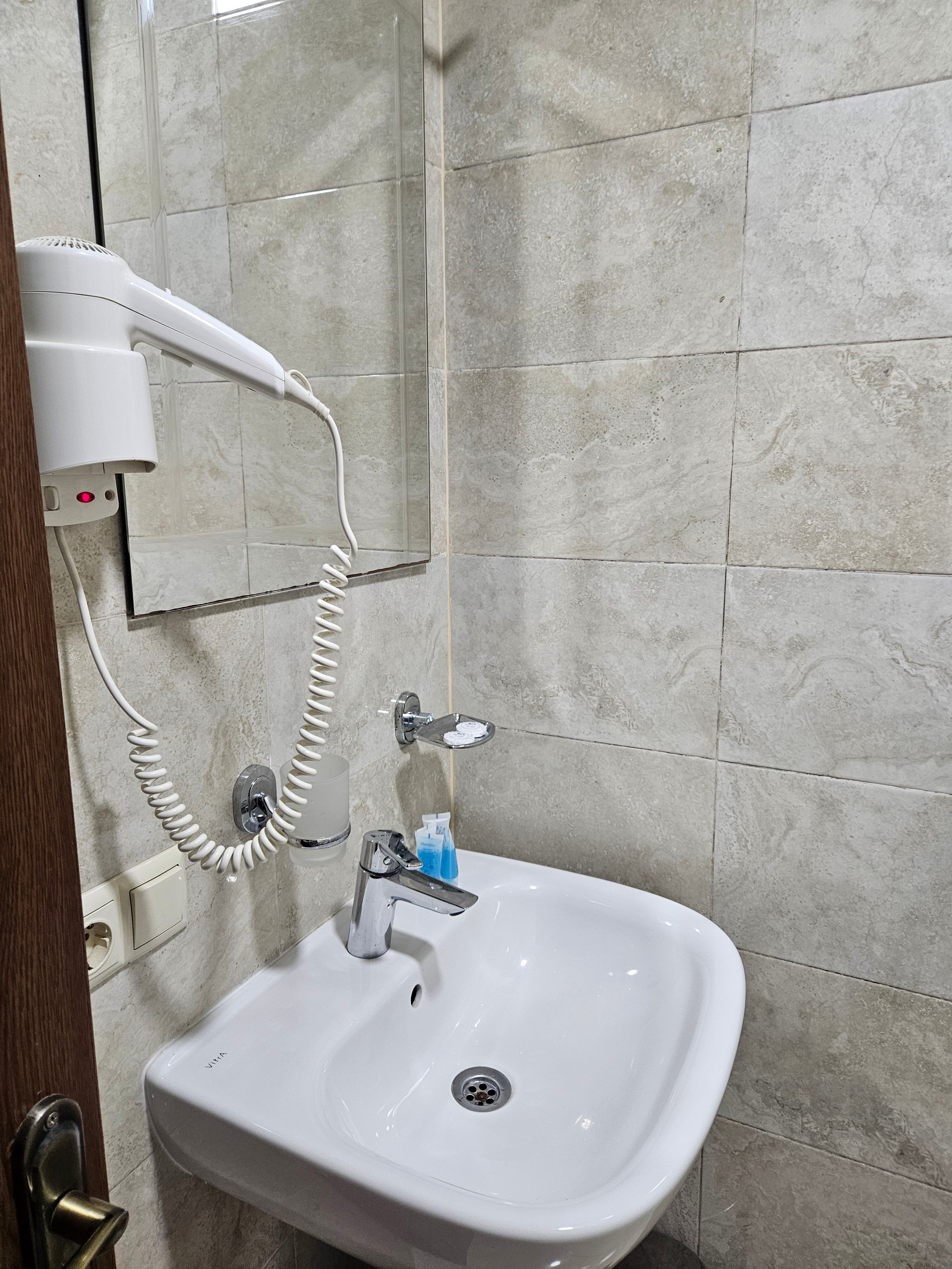 Фото Daisi-Sunset Hotel