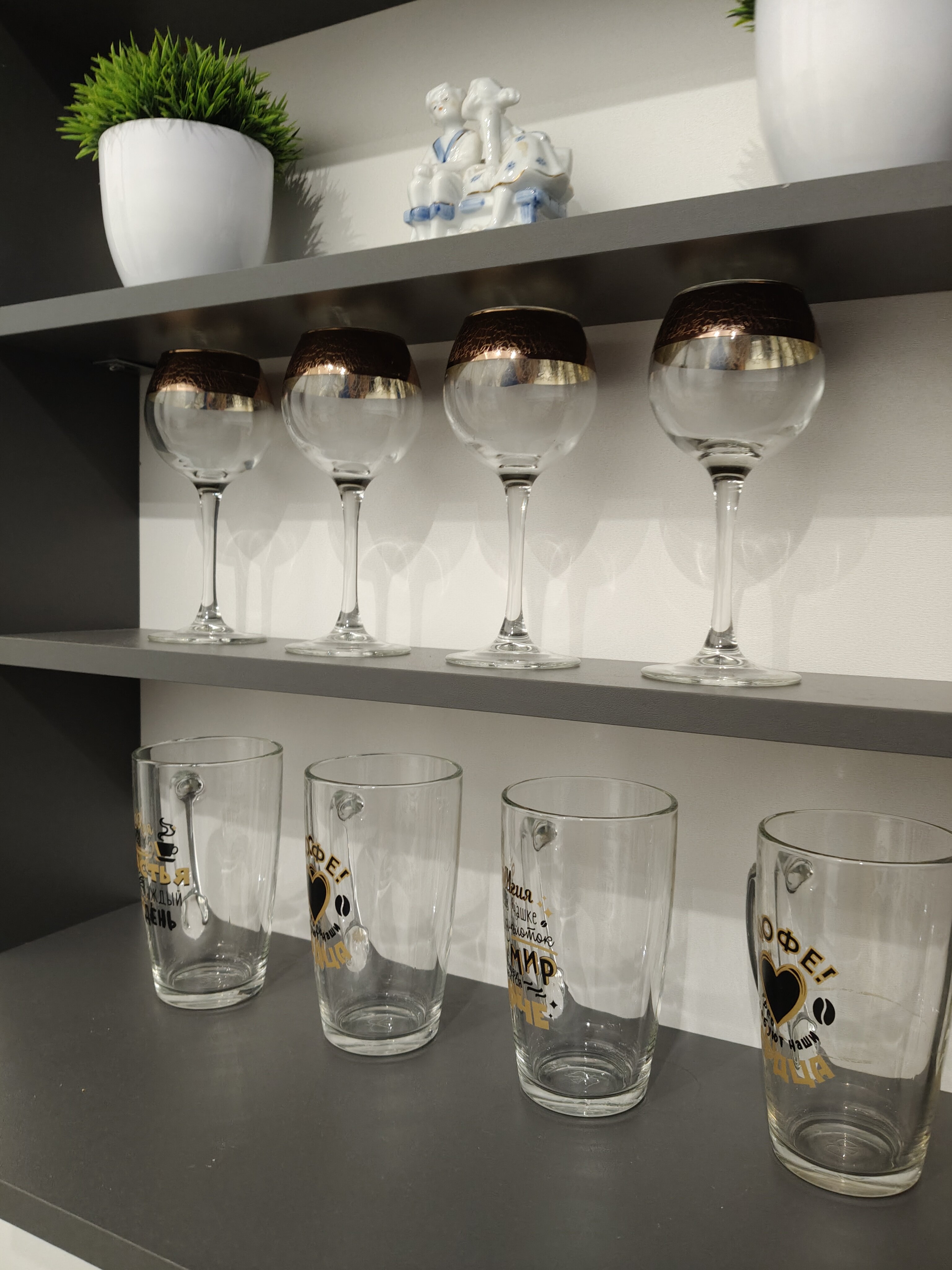 Фото Белоснежный дом в историческом центре