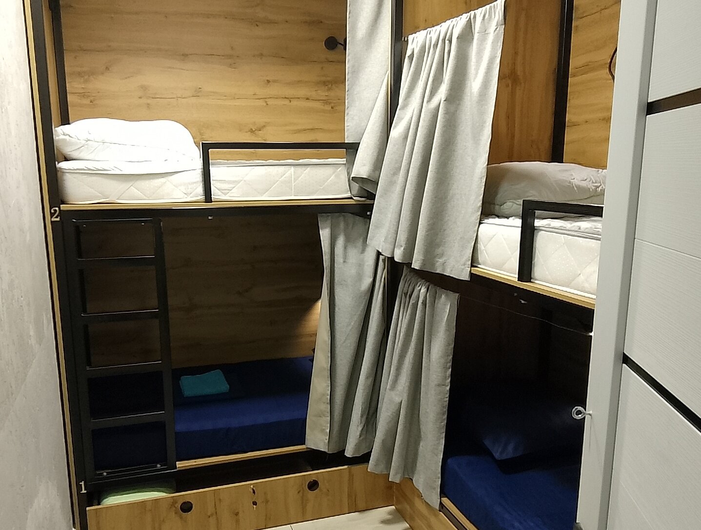 Фото Компас-комнаты у моря