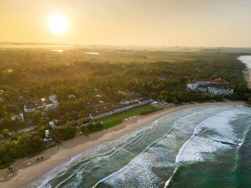 Внешний вид отеля Ekho Surf Bentota в Бентоте, фото 2