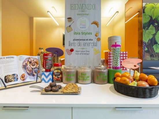 Фото Hotel ibis Styles Madrid Prado