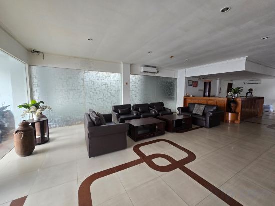 Фото Hotel Caravan