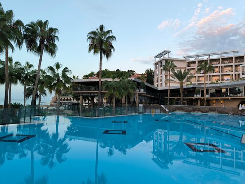 Seven Seas Palmeras Bay