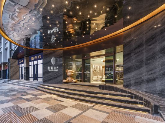 Фото Golden Lustre Hotel