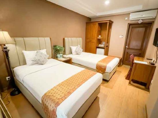 Фото Hotel Padang