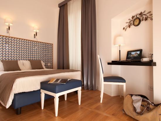 Фото Floris Hotel