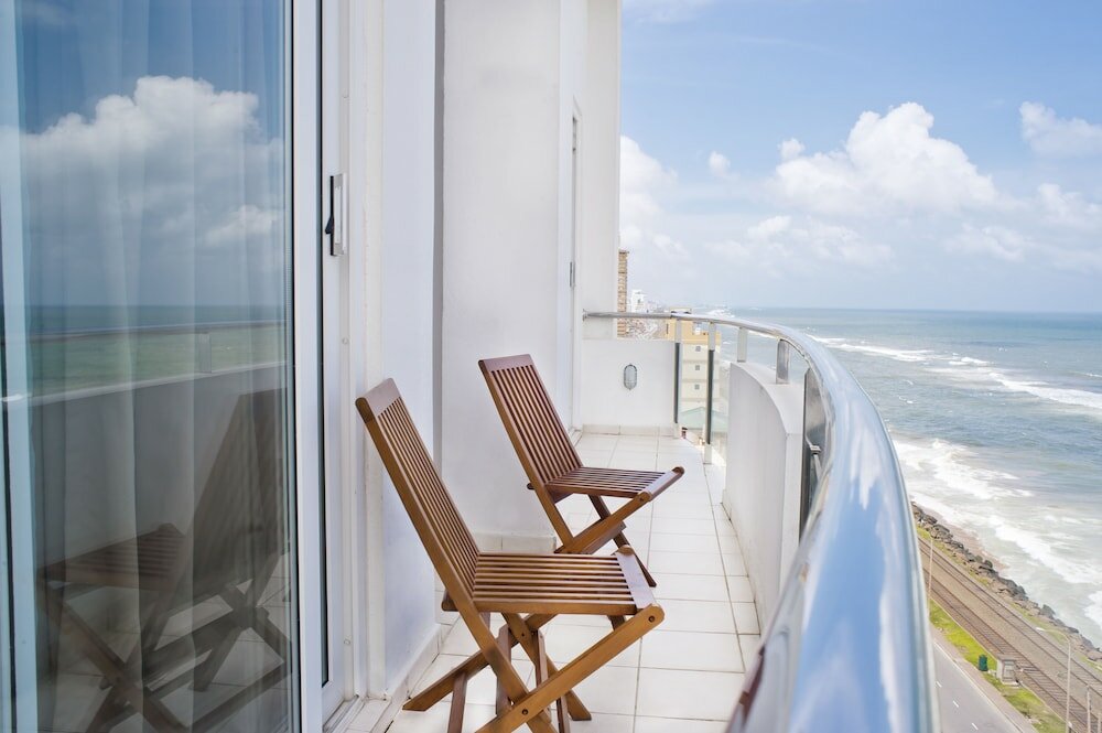 Фото Ocean Edge Suites & Hotel Colombo