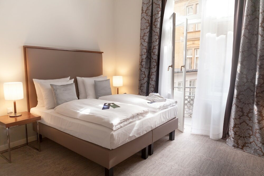 Фото Radisson Blu Schwarzer Bock Hotel