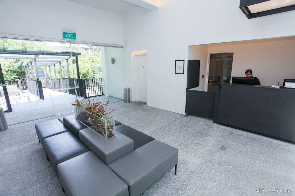 Фото Lloyd's Inn