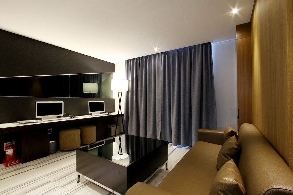 Фото Royal Prime Hotel