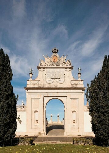 Внешний вид отеля Valverde Sintra Palácio de Seteais в Синтре (Санта-Марии и Сан-Мигел, Сан-Мартинью и Сан-Педру де Пенаферрим), фото 4