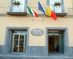 Hotel Clarean (Naples, Piazza Giuseppe Garibaldi, 49), hotel