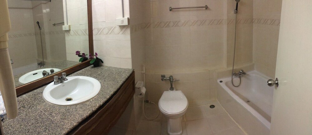 Фото The Pacific Cool Chic