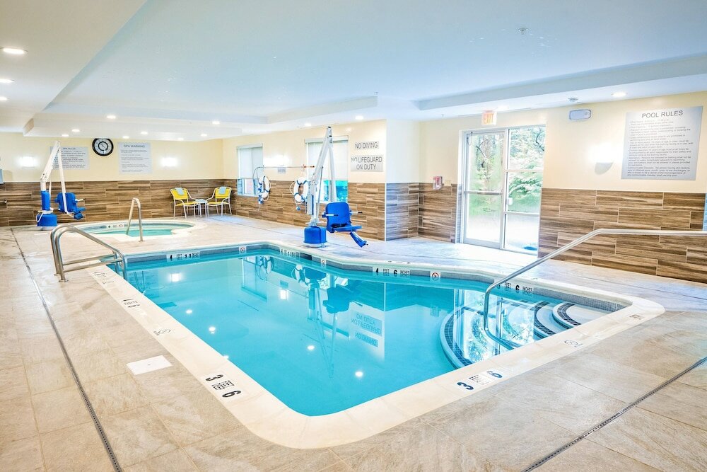 Фото Fairfield Inn by Marriott Medford Long Island