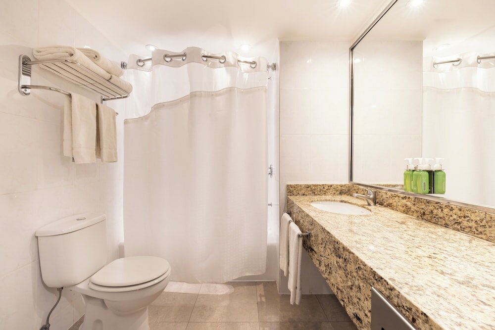 Фото Holiday Inn Express Puerto Madero