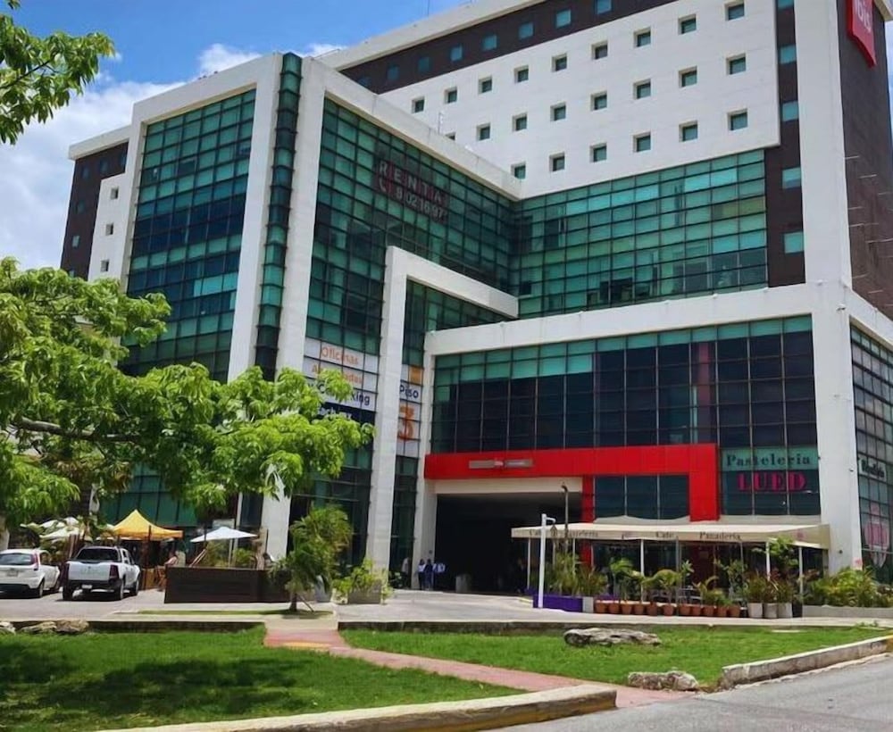 Фото Ibis Cancun Centro