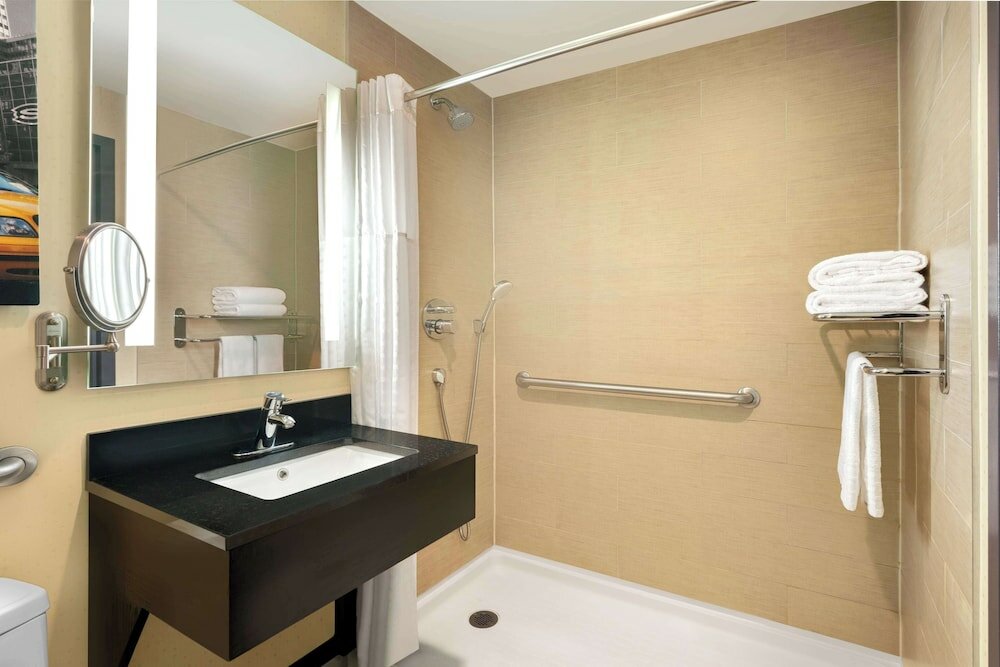 Фото Best Western Premier Herald Square