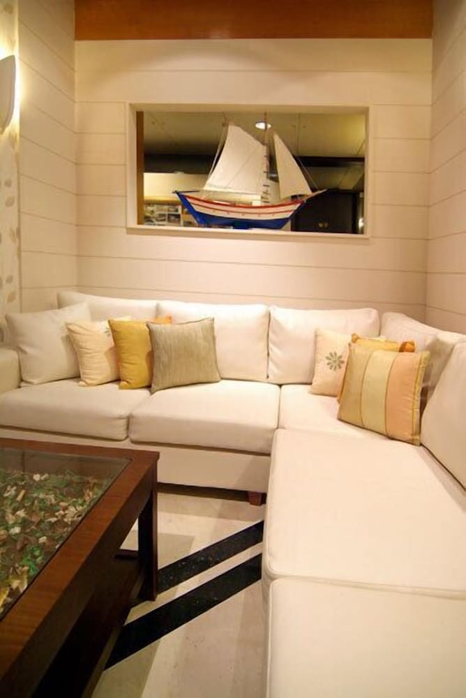 Фото Hotel Kalafati