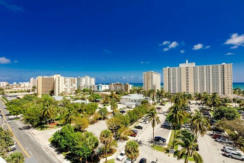 Внешний вид отеля Sands Harbor Resort and Marina в Помпано-Бич, фото 4