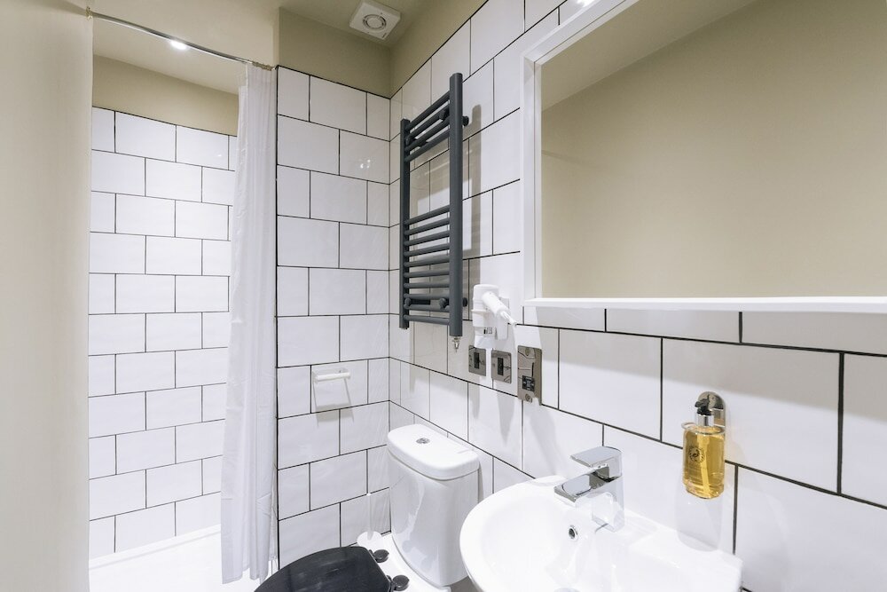 Фото The Warwick by Aura Collection