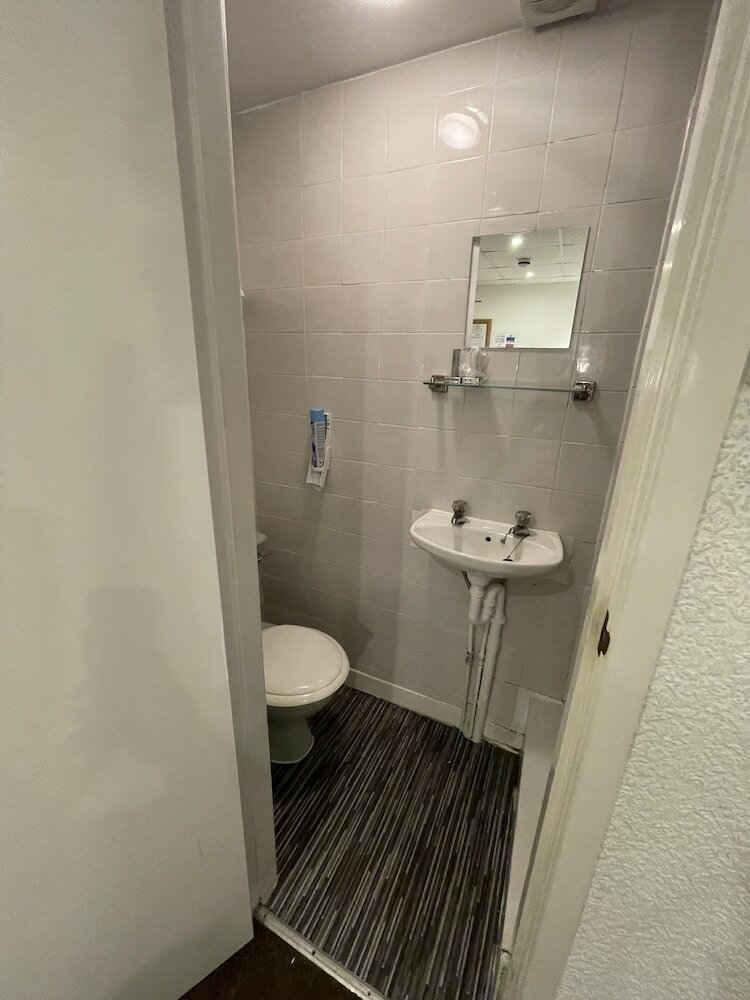 Фото The Wilton Hotel