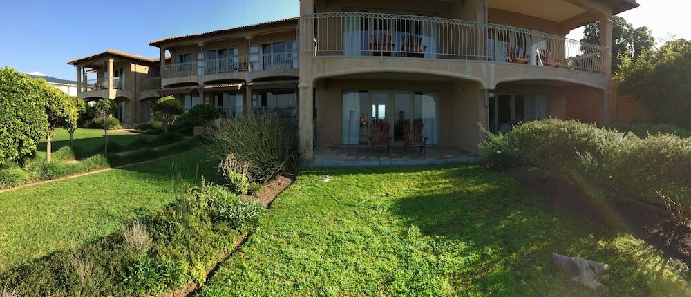 Фото On the Cliff Guest House