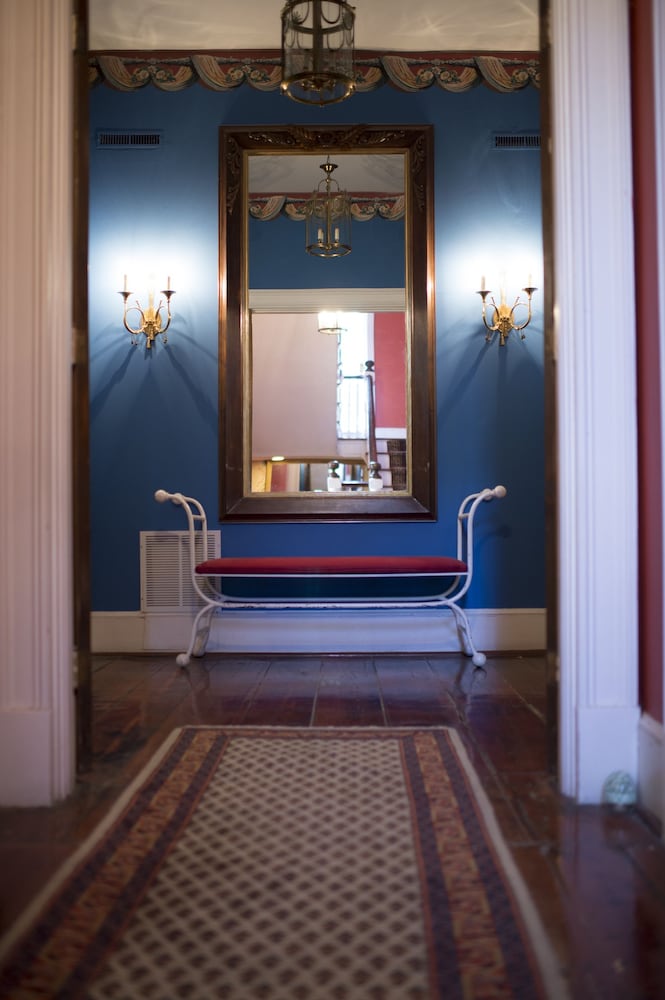 Фото Barksdale House Inn