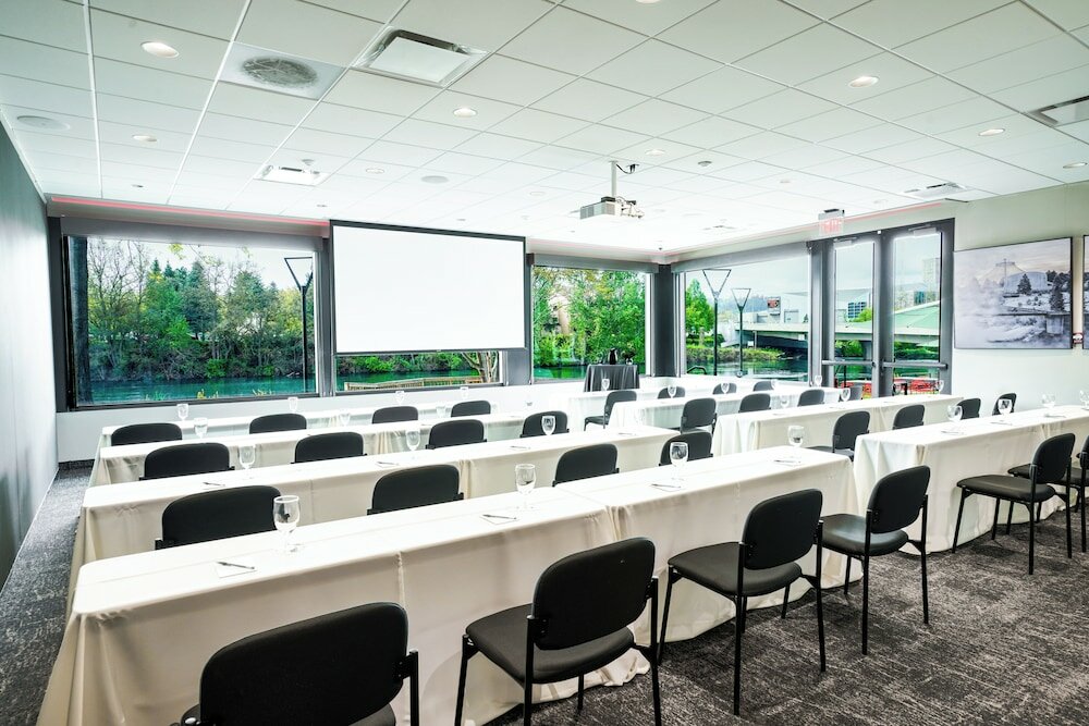 Фото Ruby River Hotel