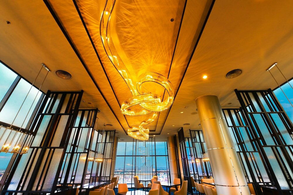 Фото Gumaya Tower Hotel Semarang