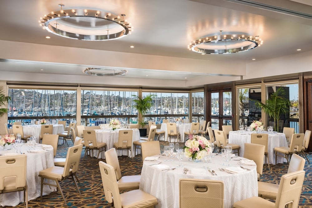 Фото Humphreys Half Moon Inn