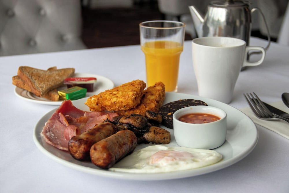 Фото Alma Lodge Hotel