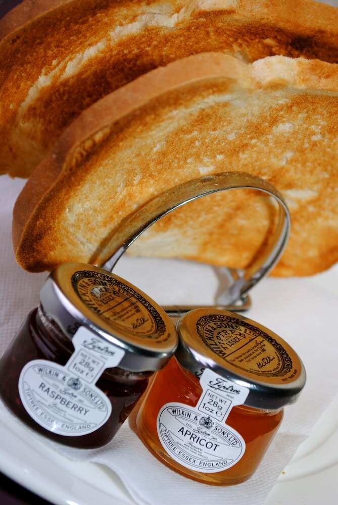 Фото Alma Lodge Hotel