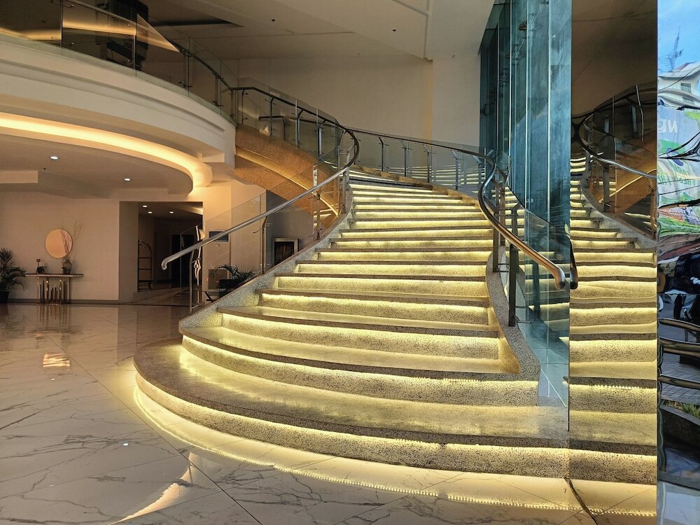 Фото The Golden Peak Hotel & Suites powered by Cocotel