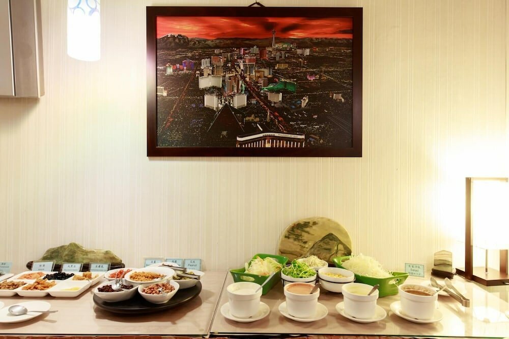 Фото Chungli Business Hotel