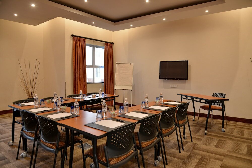 Фото Town Lodge George