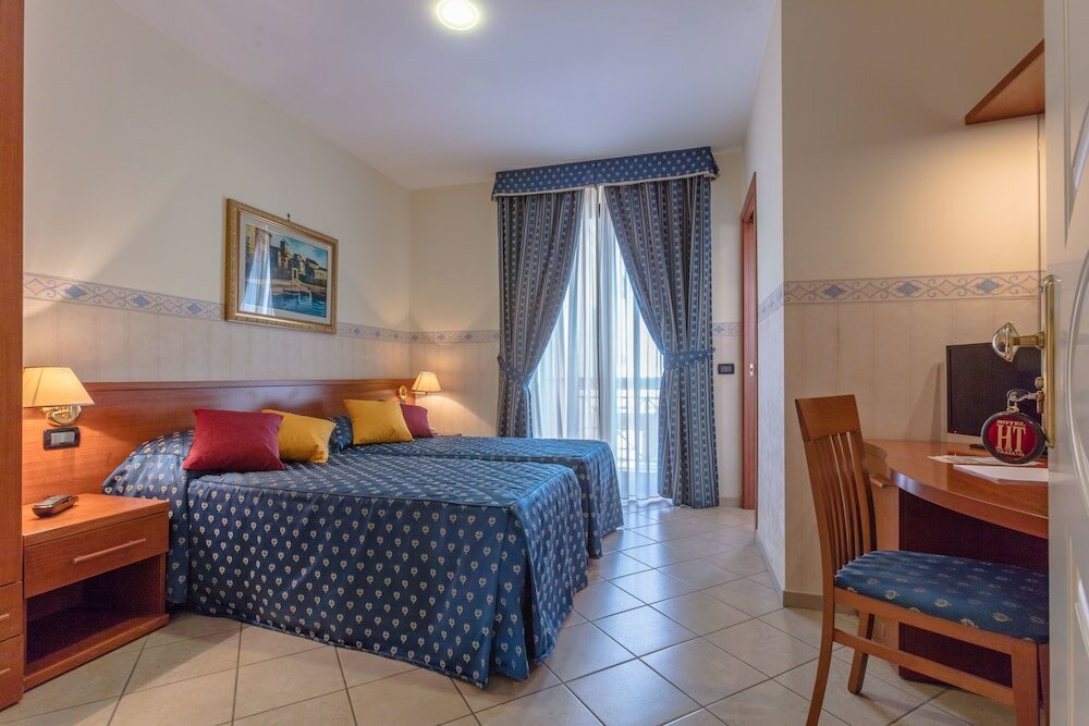 Фото Hotel Traiano