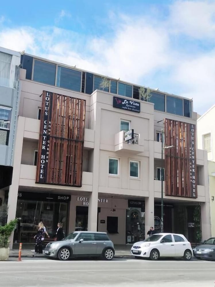 Фото Lotus Center Apartments