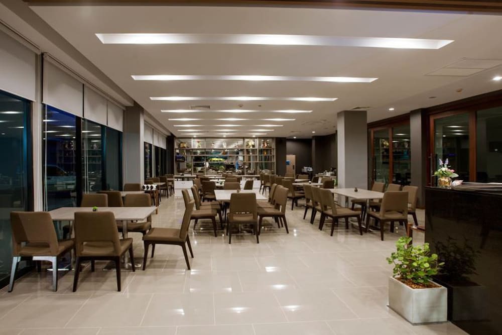 Фото Leosor Hotel