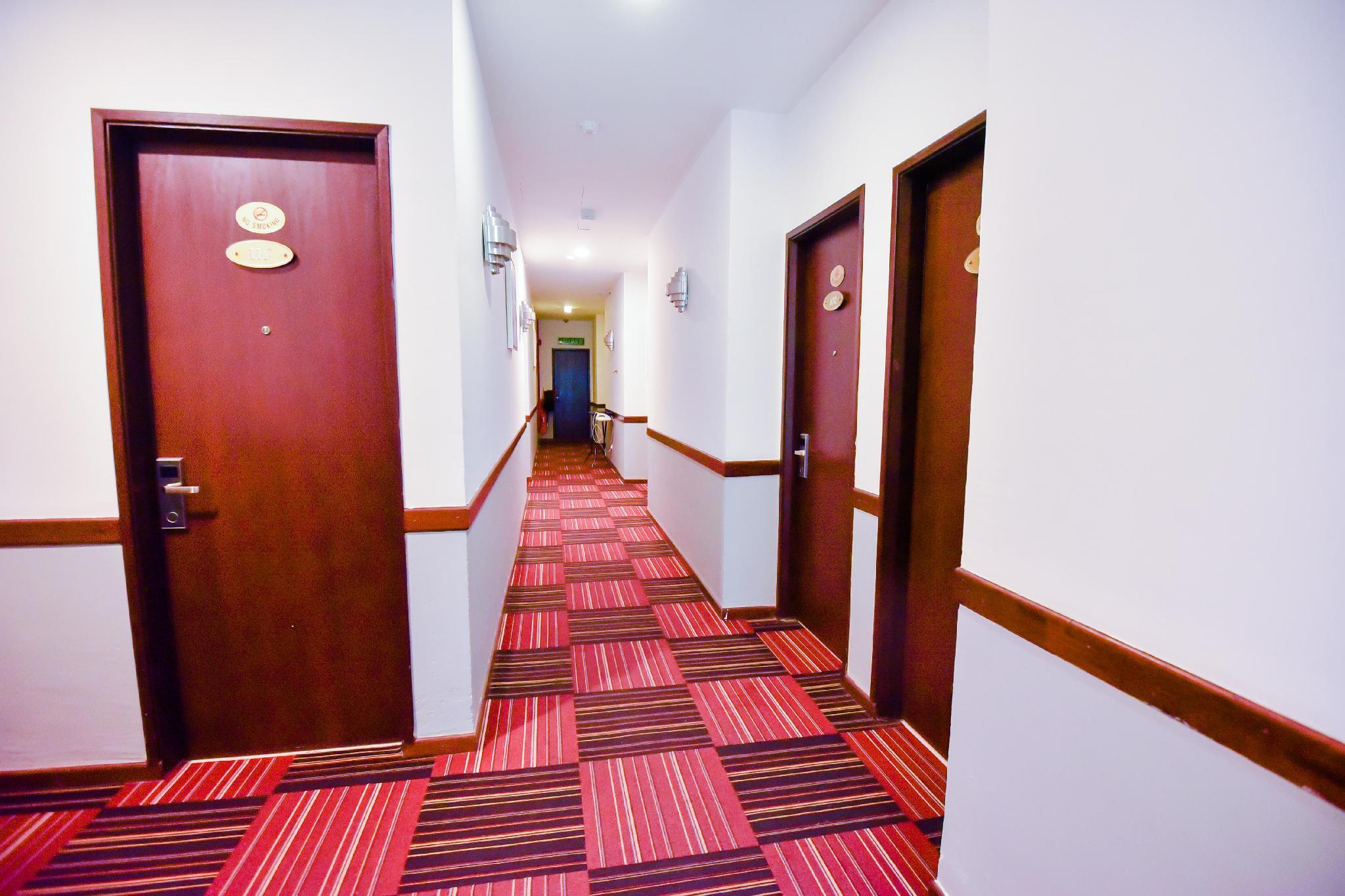 Фото Lumut Suites